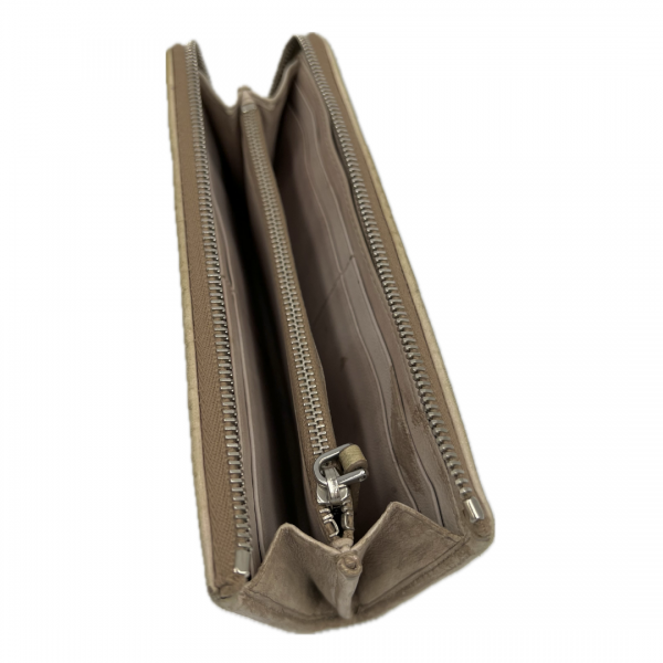 miu_miu_plaque_quilted_zipped_wallet_4