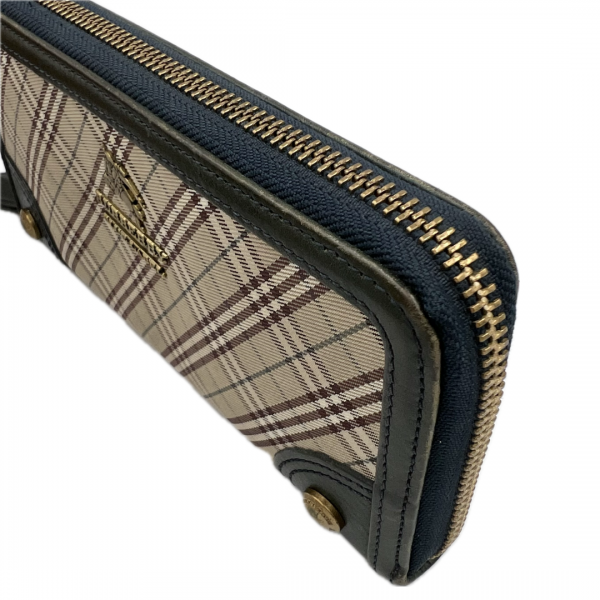 burberry_blue_label_ziparound_wallet_4